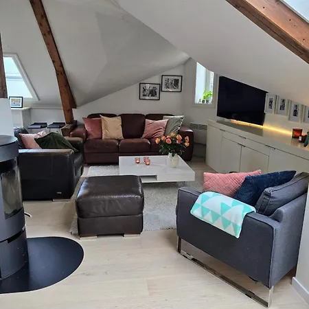 Super 2 Story Penthouse, 3 Bedroom 104m2 Appartement