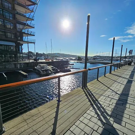 Super 2 Story Penthouse, 3 Bedroom 104m2